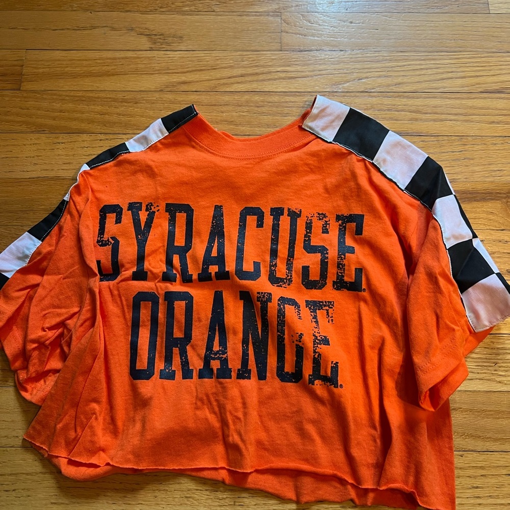 Syracuse tailgate crop top with race car sleeve detail #syracuse #tailgate